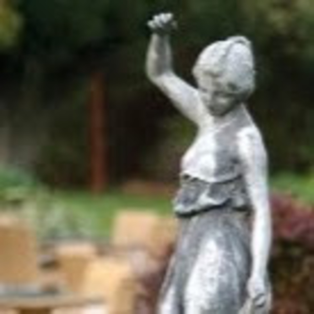 Meet your Posher, Jenelle